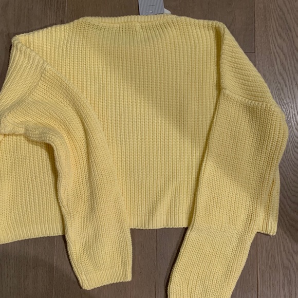 Yellow Knit Cropped Sweater - Picture 5 of 7